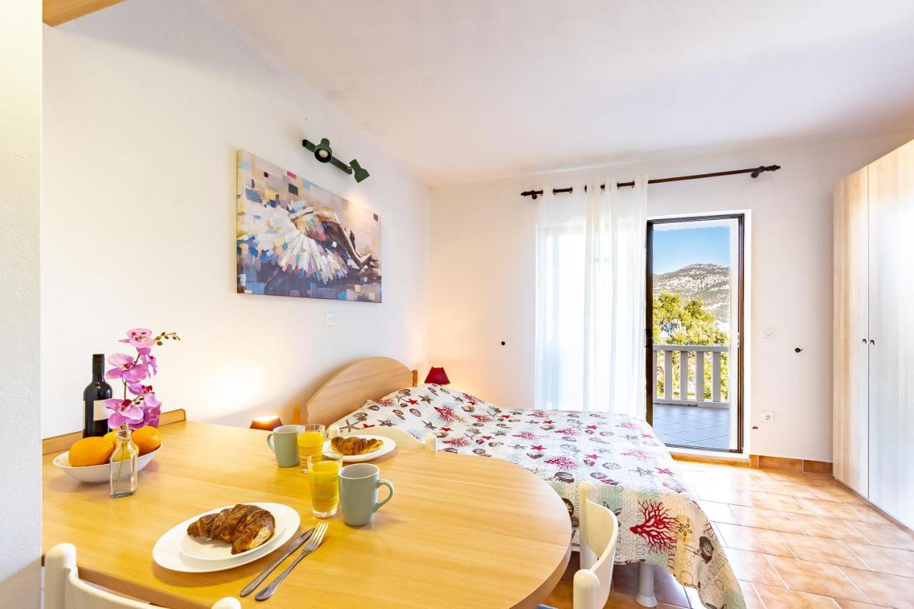 Apartments Tri Zala Zrnovo Zewnętrze zdjęcie
