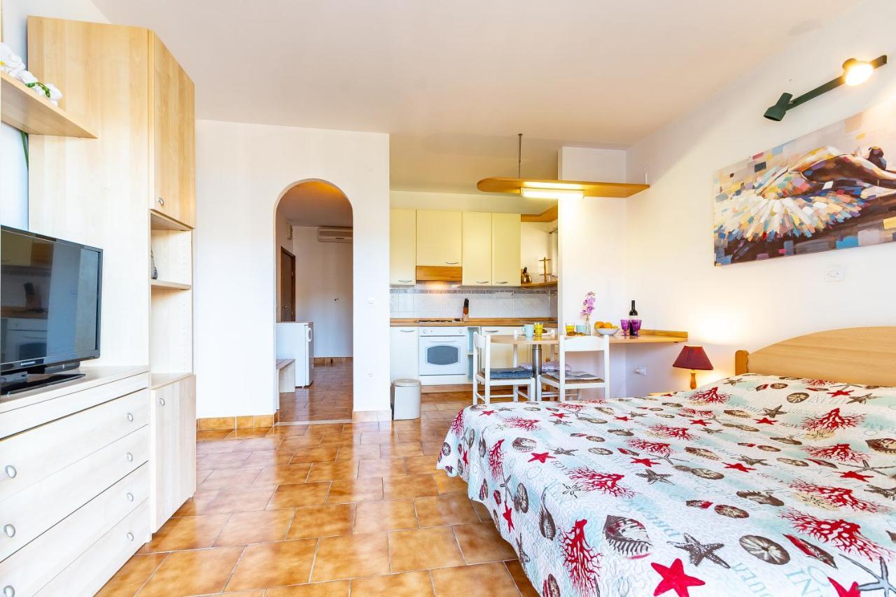 Apartments Tri Zala Zrnovo Zewnętrze zdjęcie